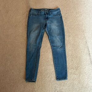 Women’s SZ 4/27S Universal Thread Blue Jeggings